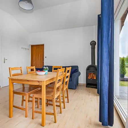 Feriehus Cozy Home In Jaroslawiec With Wifi *