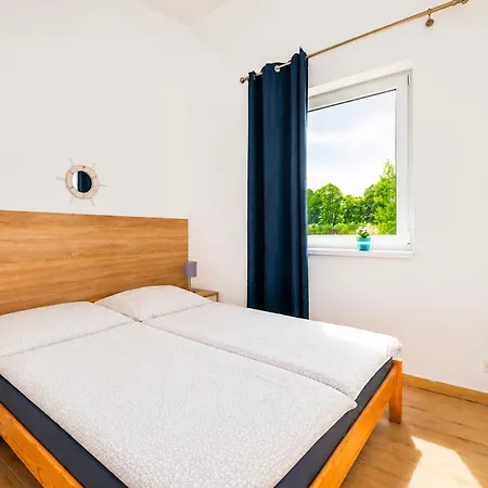 2 Bedroom Amazing In 펜션 야로수아비크